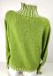 Preview: Grüner Damenpullover mit Turtleneck – Modischer Look für kalte Tage
