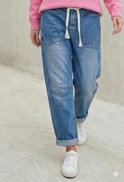 Damen Utility-Jeans Wide Leg mit aufgesetzten Taschen und Kordelgürtel – Medium Blue