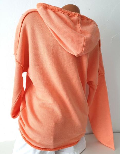 Trendiger orangefarbener Hoodie mit dreidimensionalem Stern-Design​